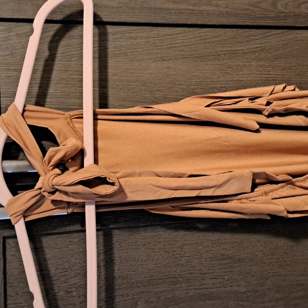 1 left New fringe halter top - Picture 11 of 13